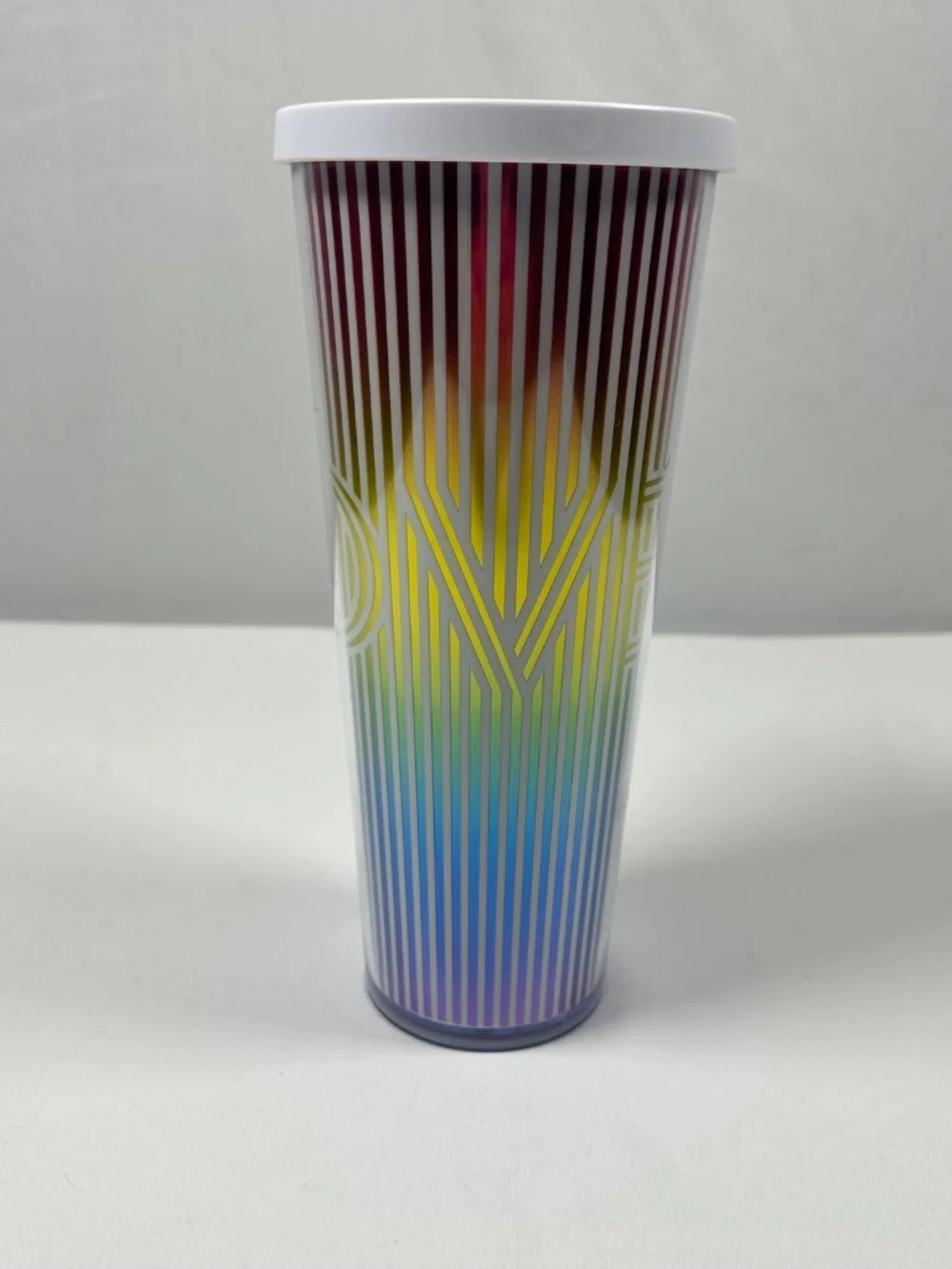 Starbuck 2019 Summer Love Pride Iridescent Rainbow 24 Oz Venti Tumbler White Lid